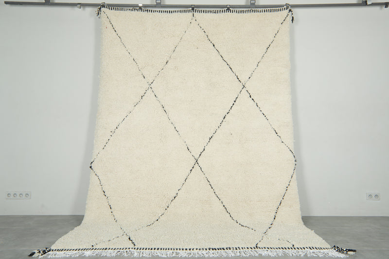 White Moroccan beni ourain rug with black diamond stripes - 7.4 FT X 10.5 FT