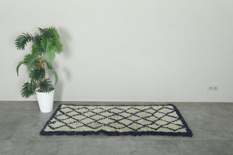 White & blue Moroccan azilal rug - 2.5 ft x 5.7 ft
