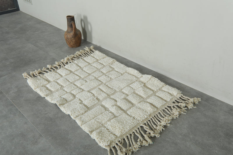 Small white Moroccan rug - Textured checkered pattern accent mat - 2.4 ft x 3.4 ft