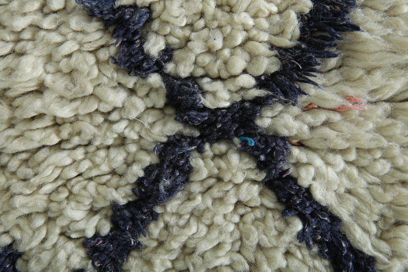 White & blue Moroccan azilal rug - 2.5 ft x 5.7 ft