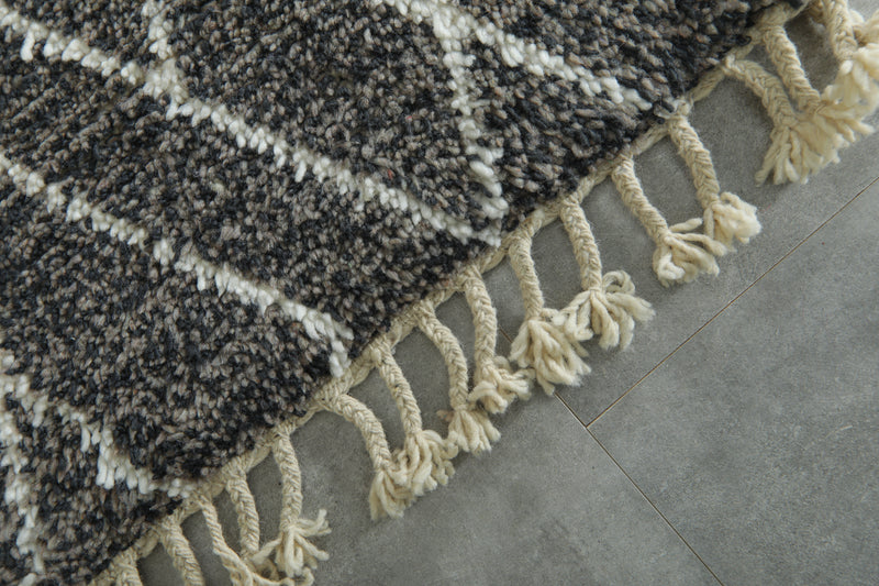 Handmade small Moroccan beni ourain rug - 2.2 ft x 3.4 ft