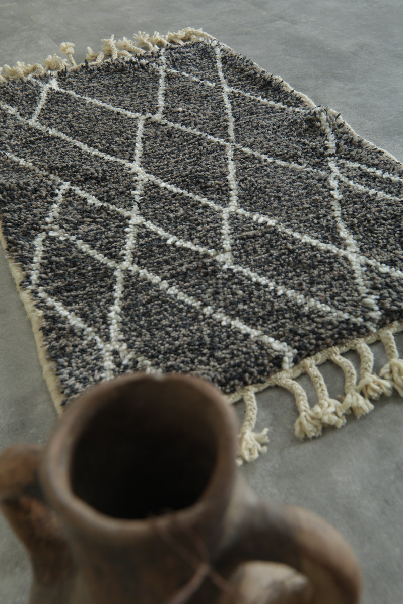 Handmade small Moroccan beni ourain rug - 2.2 ft x 3.4 ft