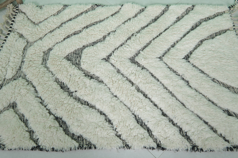 Traditional Moroccan rug - 3.3 x 4.9 ft | Handwoven elegance - Beni ourain rugs