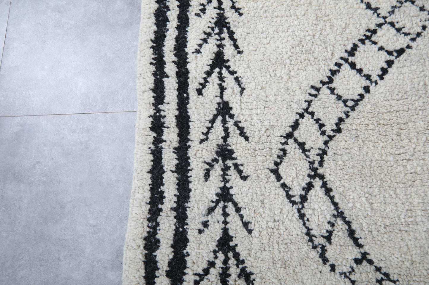 Moroccan rug 9.9 X 11.1 Feet