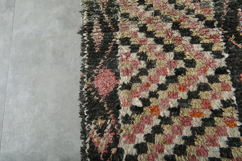 Geometric Moroccan wool rug - 8.3 ft x 3.3 ft - Handmade carpet