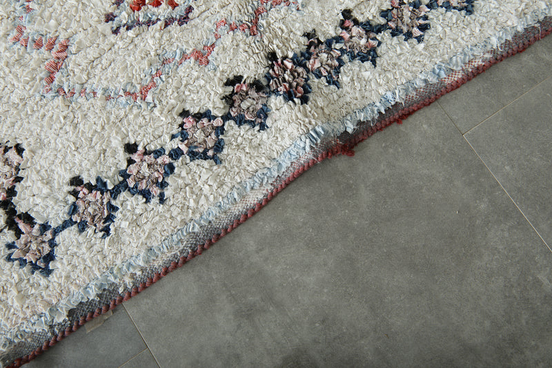 Geometric Moroccan wool rug - 4.9 ft x 9.3 ft - Boucherouite carpet