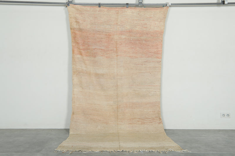 Beige minimalist Moroccan rug - 4.6 ft x 8.9 ft - Handmade wool carpet