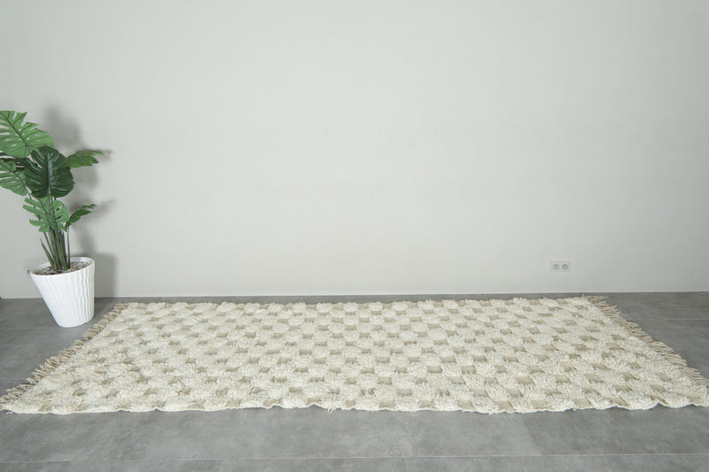 White and beige checkered Moroccan runner rug - 11.9 ft x 3.9 ft