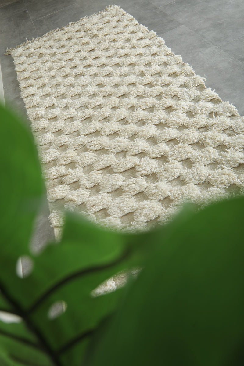 White and beige checkered Moroccan runner rug - 11.9 ft x 3.9 ft