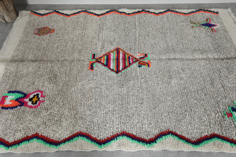 Colorful handmade rug 4.7 FT X 6.7 FT