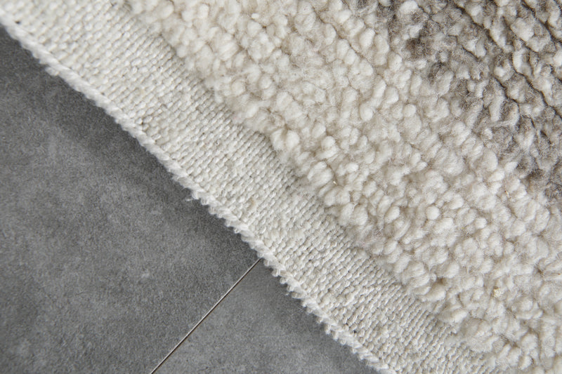 Colorful handmade rug 4.7 FT X 6.7 FT