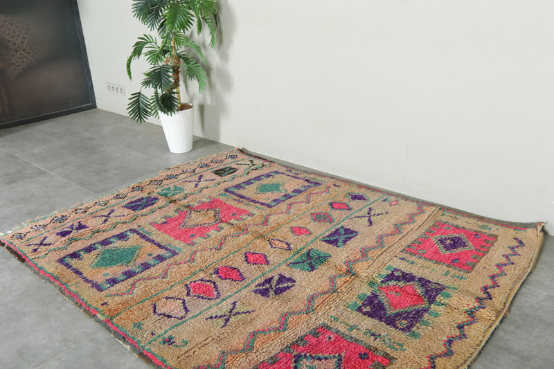 Beige geometric Moroccan rug - 5.5 ft x 7.1 ft - Handwoven carpet - Boucherouite rug