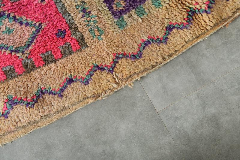 Beige geometric Moroccan rug - 5.5 ft x 7.1 ft - Handwoven carpet - Boucherouite rug