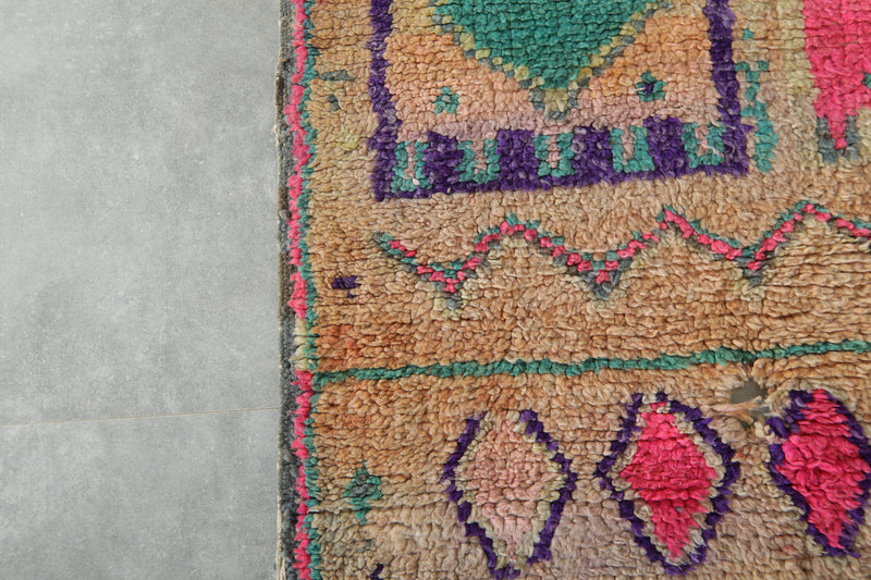 Beige geometric Moroccan rug - 5.5 ft x 7.1 ft - Handwoven carpet - Boucherouite rug
