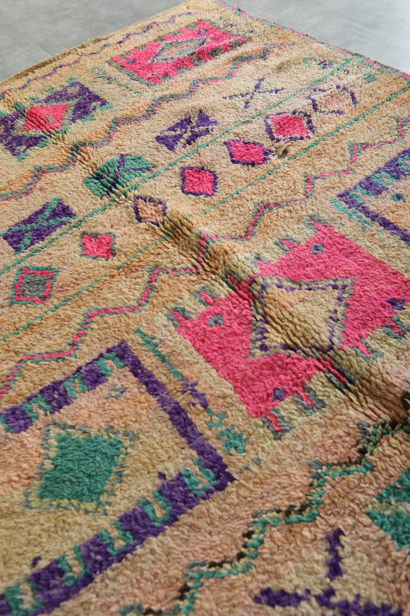 Beige geometric Moroccan rug - 5.5 ft x 7.1 ft - Handwoven carpet - Boucherouite rug