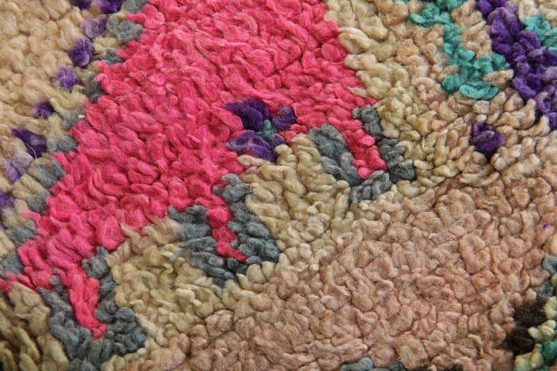 Beige geometric Moroccan rug - 5.5 ft x 7.1 ft - Handwoven carpet - Boucherouite rug