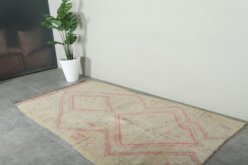 Beige Moroccan azilal rug - 5 ft x 9 ft - Handcrafted wool rug