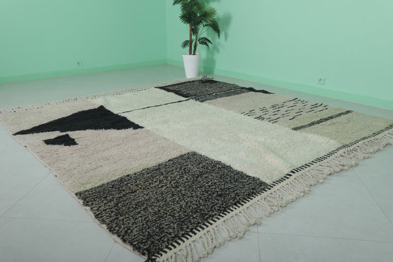 Beni ourain Moroccan rug - 8.3 x 8.2 ft | Handwoven abstract design