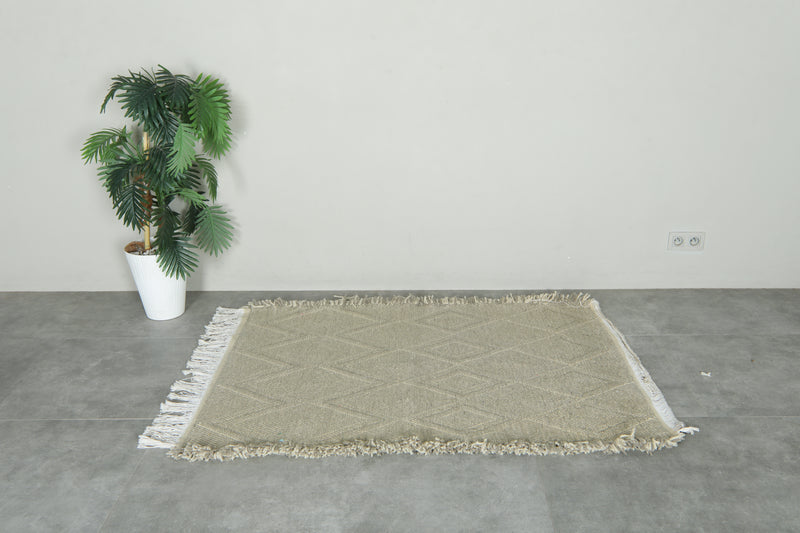 Small beige Moroccan rug - 3.7 ft x 5.1 ft