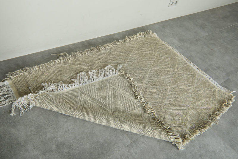 Small beige Moroccan rug - 3.7 ft x 5.1 ft