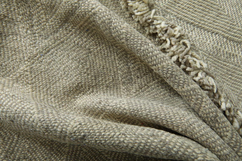 Small beige Moroccan rug - 3.7 ft x 5.1 ft