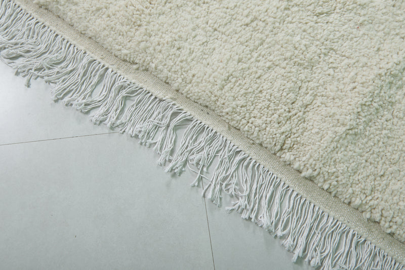 Beni ourain Moroccan rug - 8.2 x 9.1 ft | Handwoven minimalist design