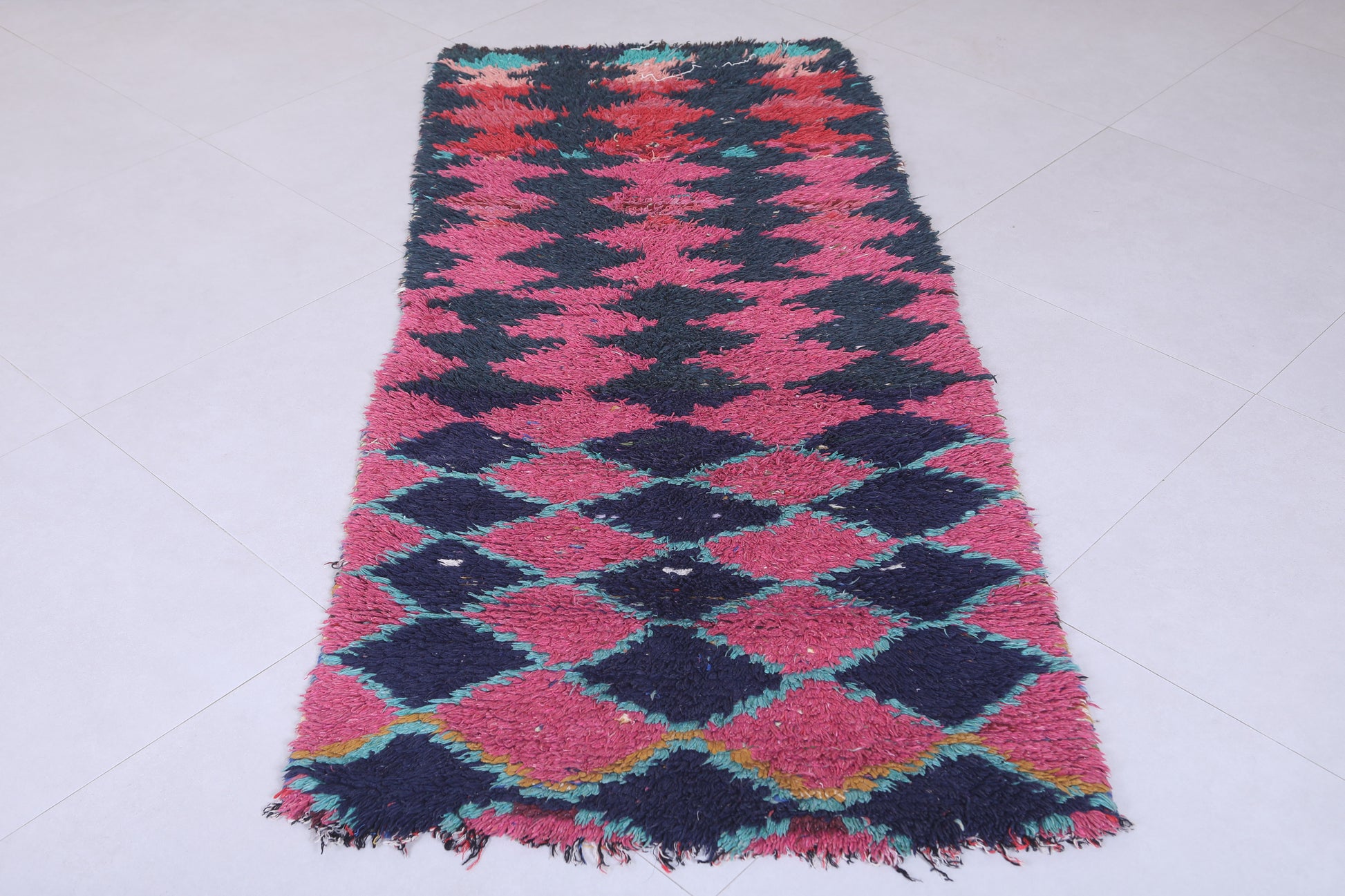 Moroccan berber rug 2.8 X 6.4 Feet - Boucherouite Rugs
