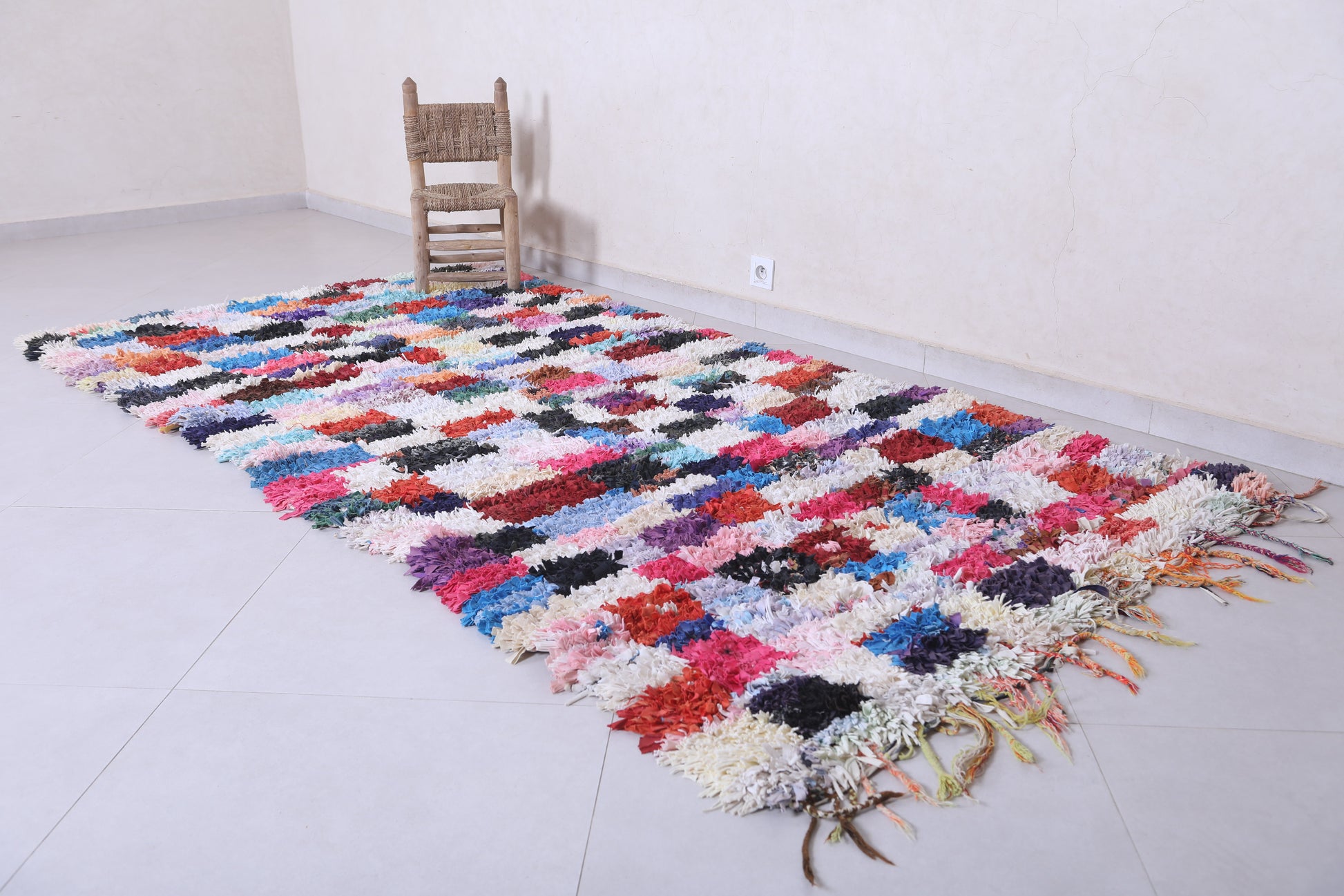 Moroccan berber rug 4.4 X 9.2 Feet - Boucherouite Rugs