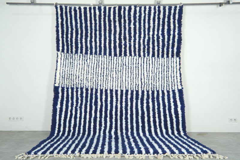 White & navy striped Moroccan rug - Modern wool floor décor - 7.8 ft x 10.8 ft