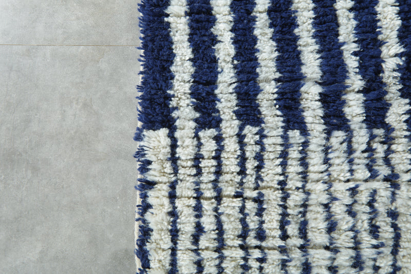 White & navy striped Moroccan rug - Modern wool floor décor - 7.8 ft x 10.8 ft