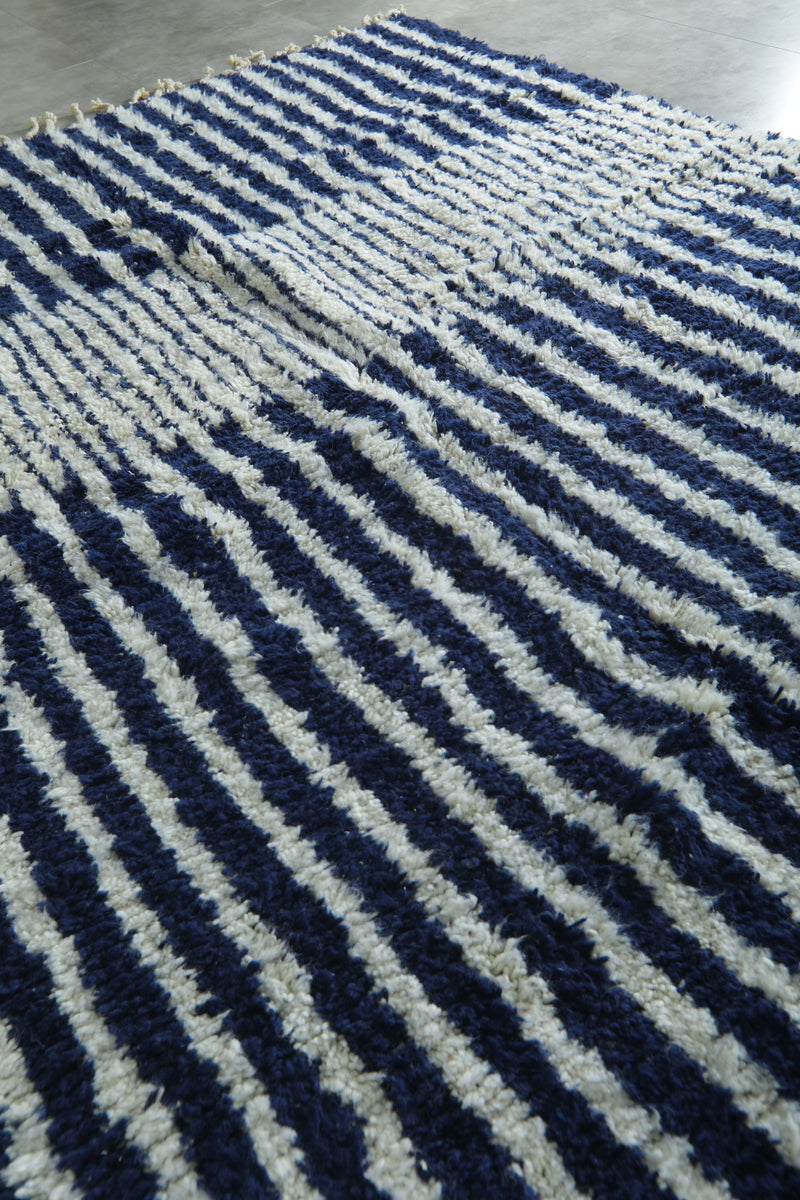 White & navy striped Moroccan rug - Modern wool floor décor - 7.8 ft x 10.8 ft