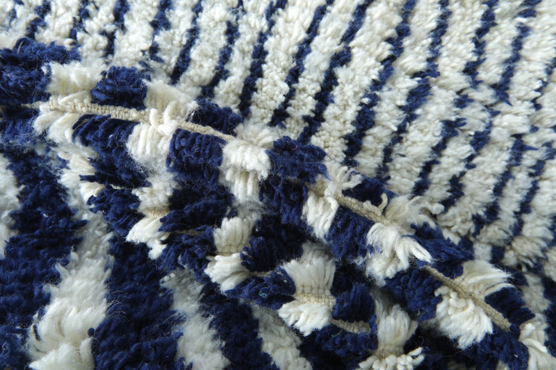 White & navy striped Moroccan rug - Modern wool floor décor - 7.8 ft x 10.8 ft