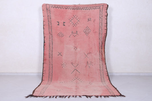 Moroccan berber rug 4.9 X 8.8 Feet - Boucherouite Rugs