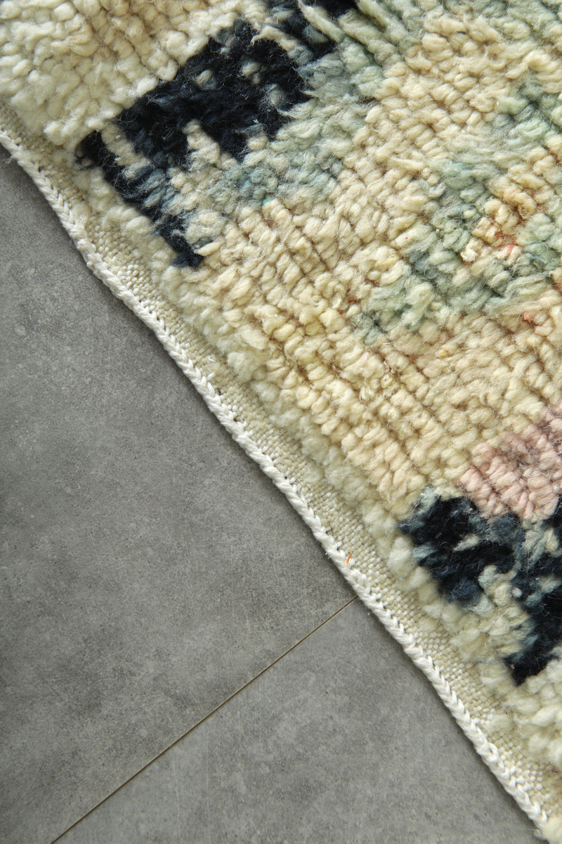 Moroccan runner rug - 2.2 ft x 9.2 ft - Handmade wool rug