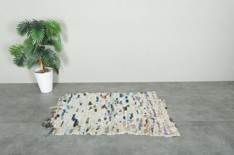 Handwoven boucherouite Moroccan rag rug - 3 ft x 4.3 ft - Handmade wool carpet - Boucherouite rug