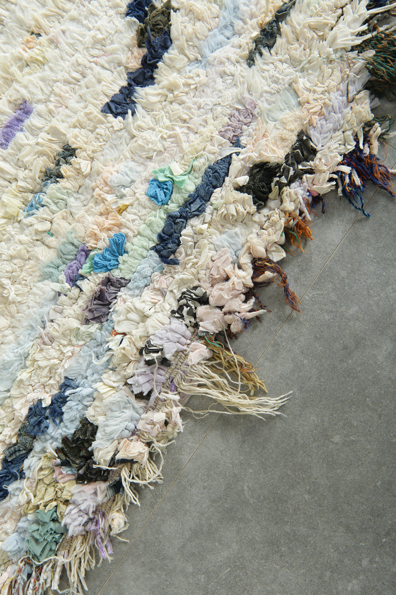 Handwoven boucherouite Moroccan rag rug - 3 ft x 4.3 ft - Handmade wool carpet - Boucherouite rug