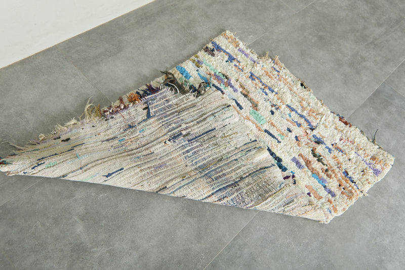 Handwoven boucherouite Moroccan rag rug - 3 ft x 4.3 ft - Handmade wool carpet - Boucherouite rug