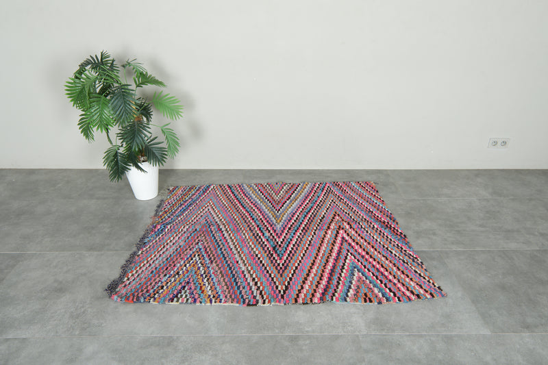 Moroccan boucherouite rug with multicolor zigzag - 4.1 ft x 5.2 ft