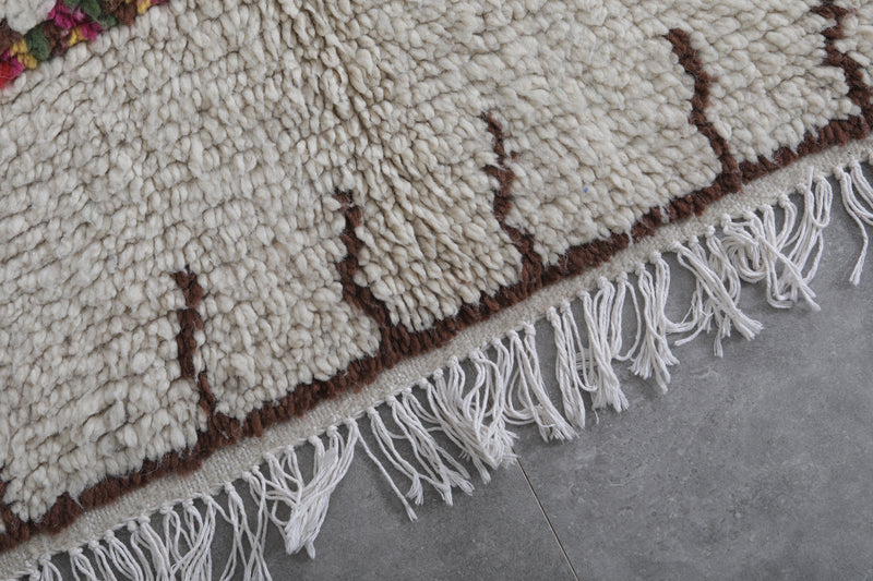 Charming Vintage Azilal Berber Rug – Handwoven 5 X 9 Feet