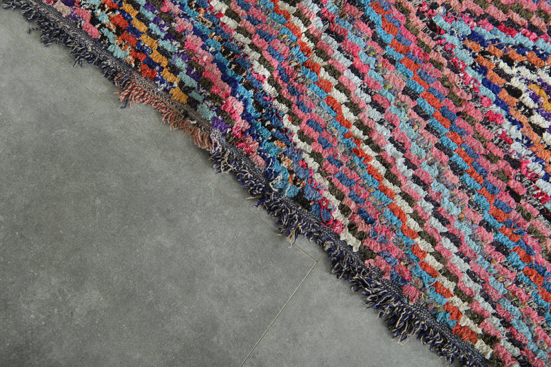 Moroccan boucherouite rug with multicolor zigzag - 4.1 ft x 5.2 ft