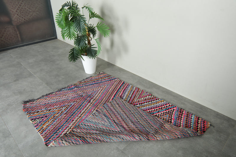Moroccan boucherouite rug with multicolor zigzag - 4.1 ft x 5.2 ft