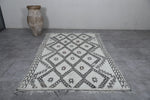 Moroccan rug 5.6 X 8.8 Feet