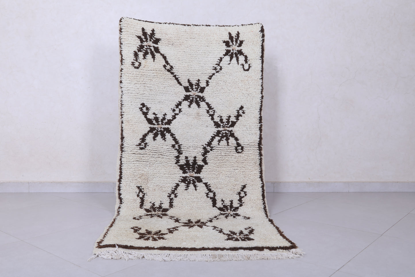 Moroccan berber rug 2.8 X 5.7 Feet - Boucherouite Rugs