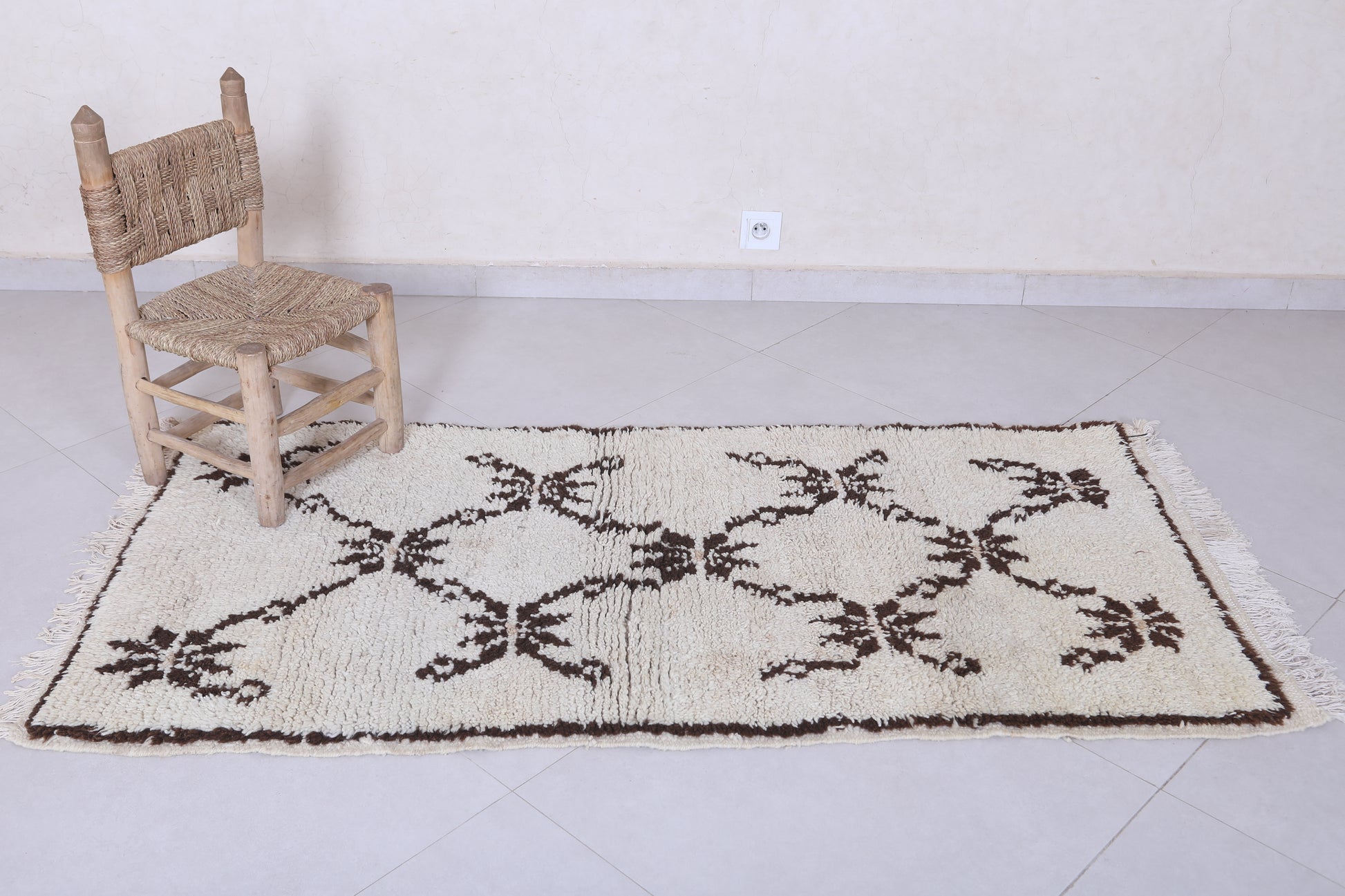 Moroccan berber rug 2.8 X 5.7 Feet - Boucherouite Rugs