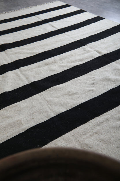 Flat Woven Moroccan rug - Black and white rug - Morocco rug