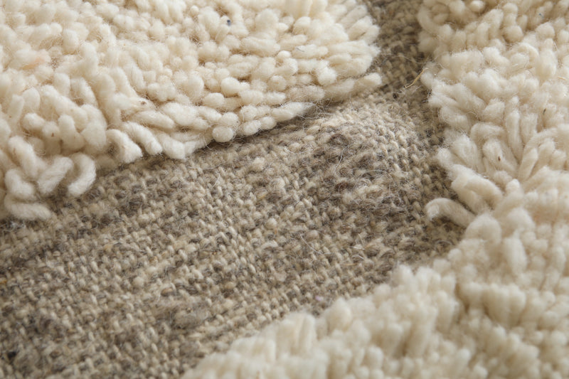 White Moroccan Rug - 6.2 x 9.2 ft | Handwoven Chevron Elegance - Beni ourain rugs