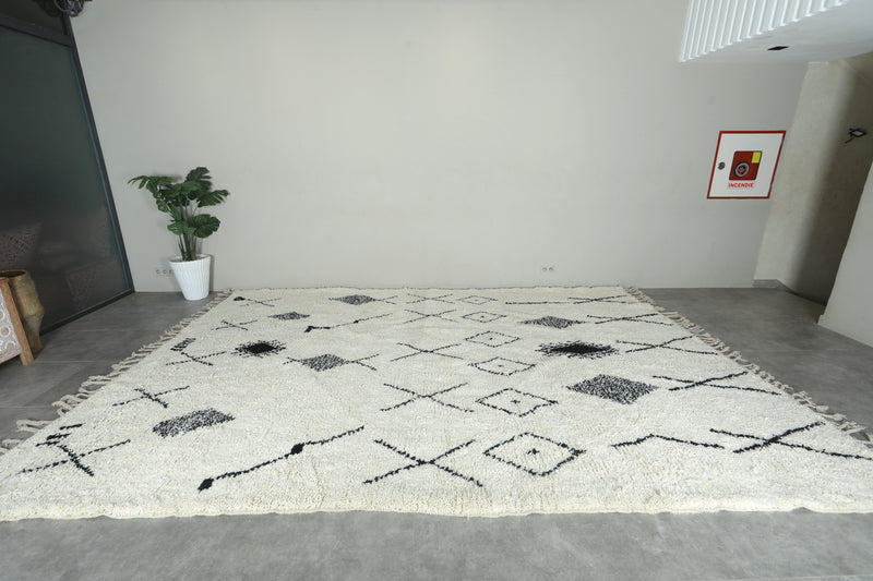 Custom Beni Ourain Rug – Handmade Black & White Moroccan Wool Carpet