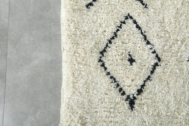 Custom Beni Ourain Rug – Handmade Black & White Moroccan Wool Carpet