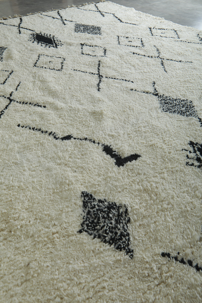 Custom Beni Ourain Rug – Handmade Black & White Moroccan Wool Carpet