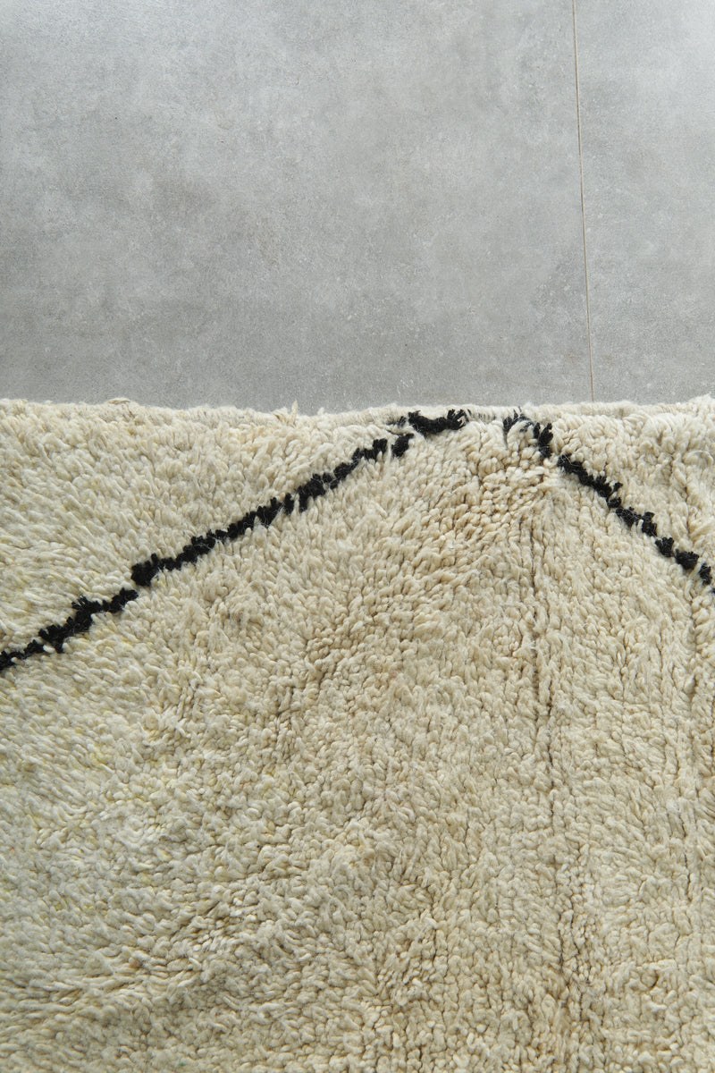 Moroccan beni ourain rug - White wool & black diamond pattern - 8.9 ft x 9.8 ft